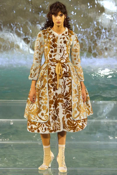 Look 6
